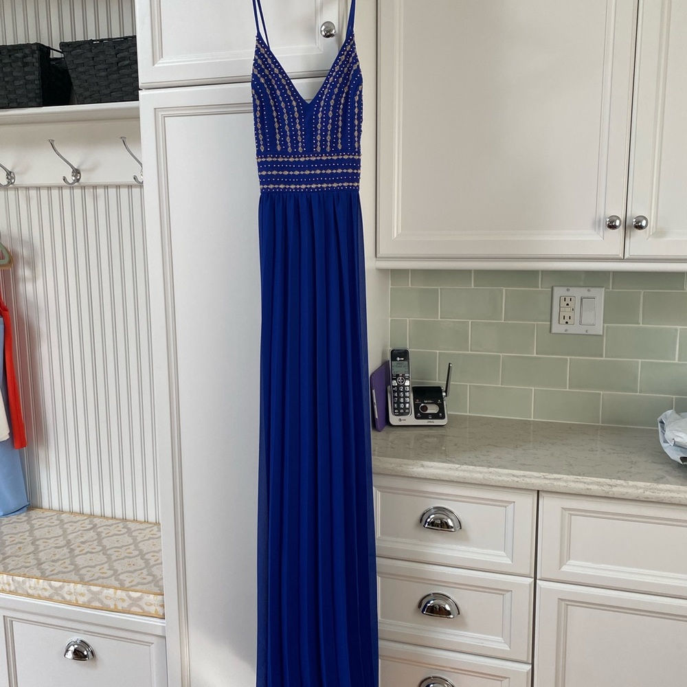 LuLus cobalt blue formal dress